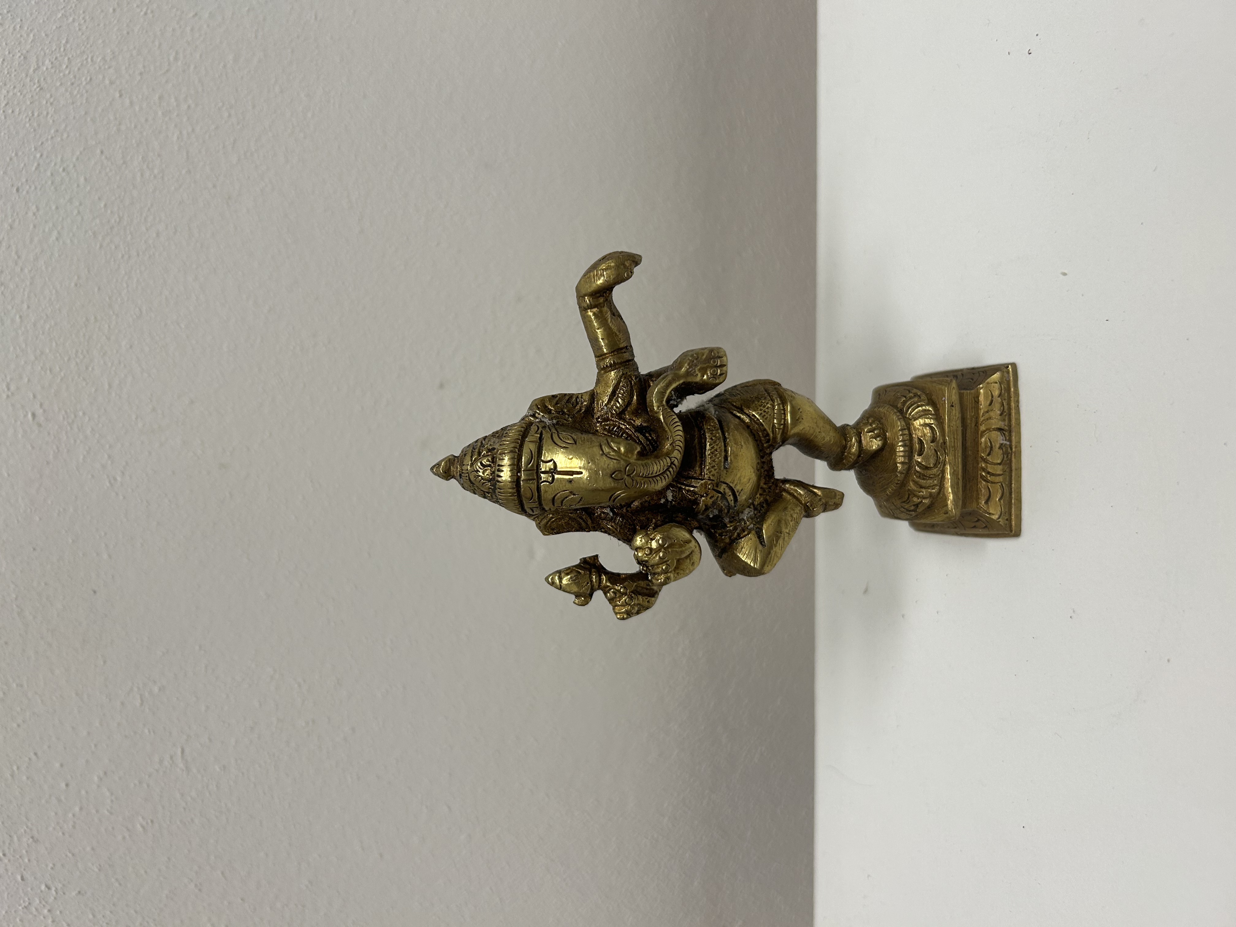 Tančící Ganesha — mosazná soška