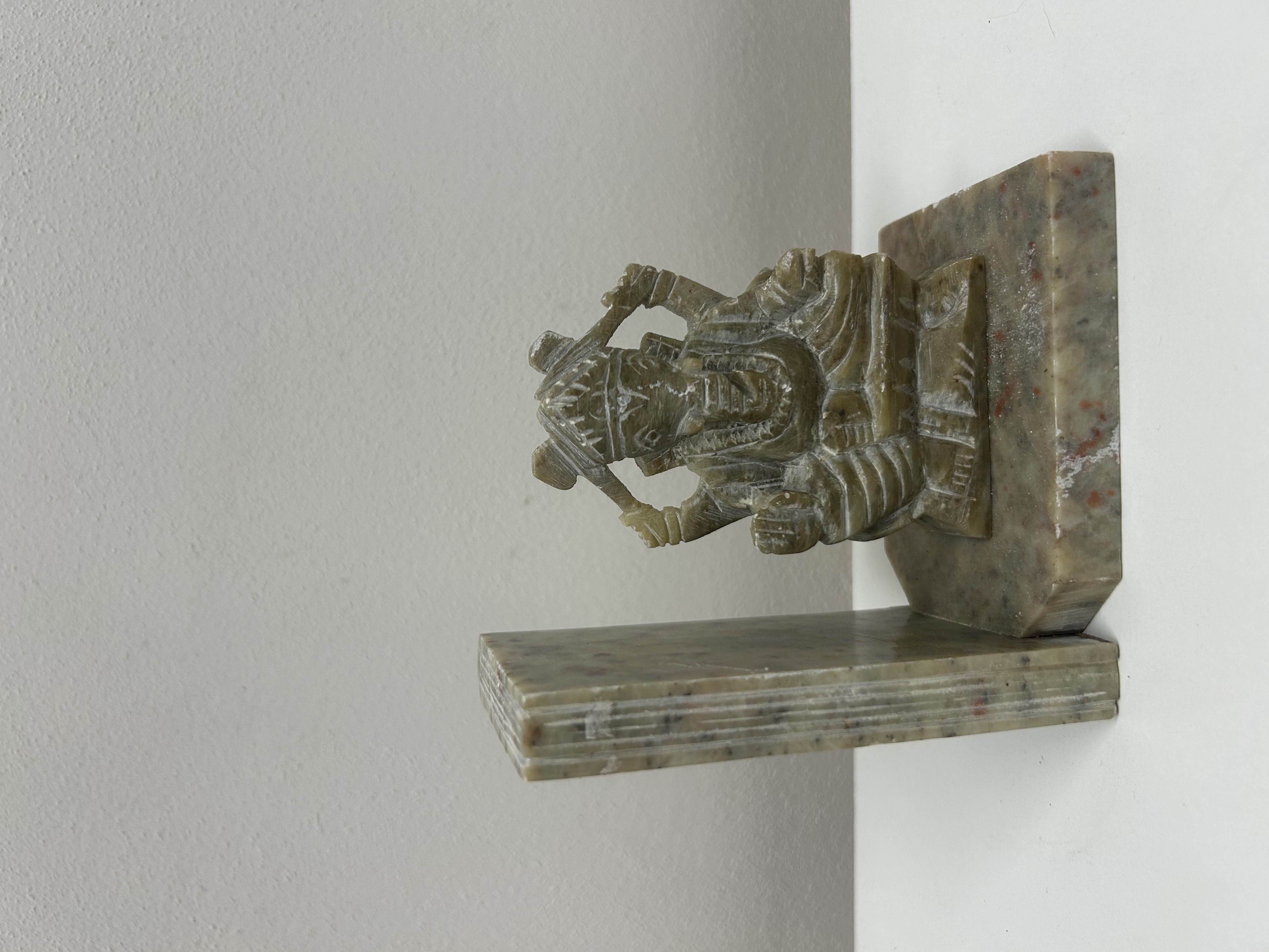 Ganesha — zarážka na knihy