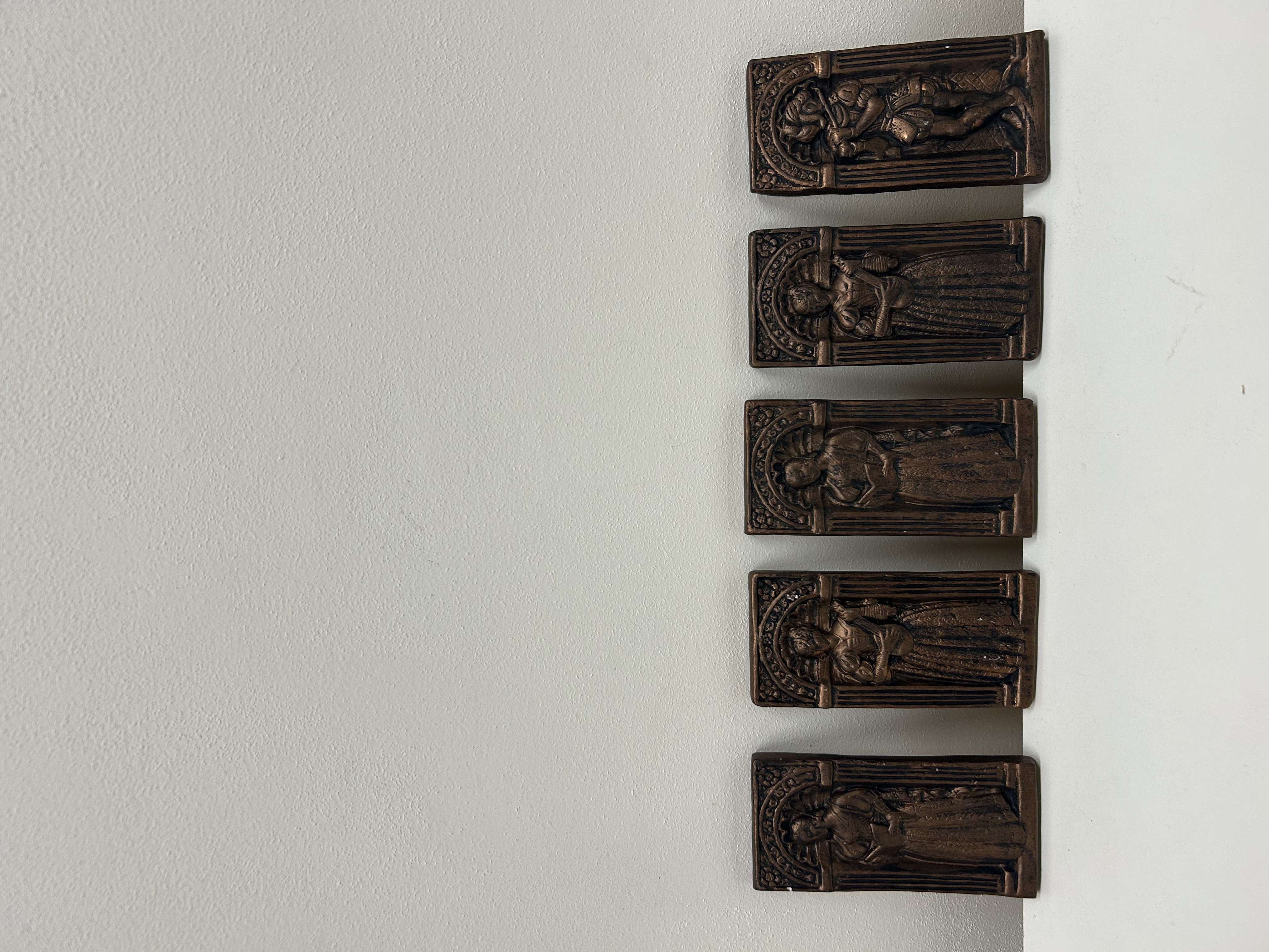 Renesanční reliéfní plaketka — na výběr z barev