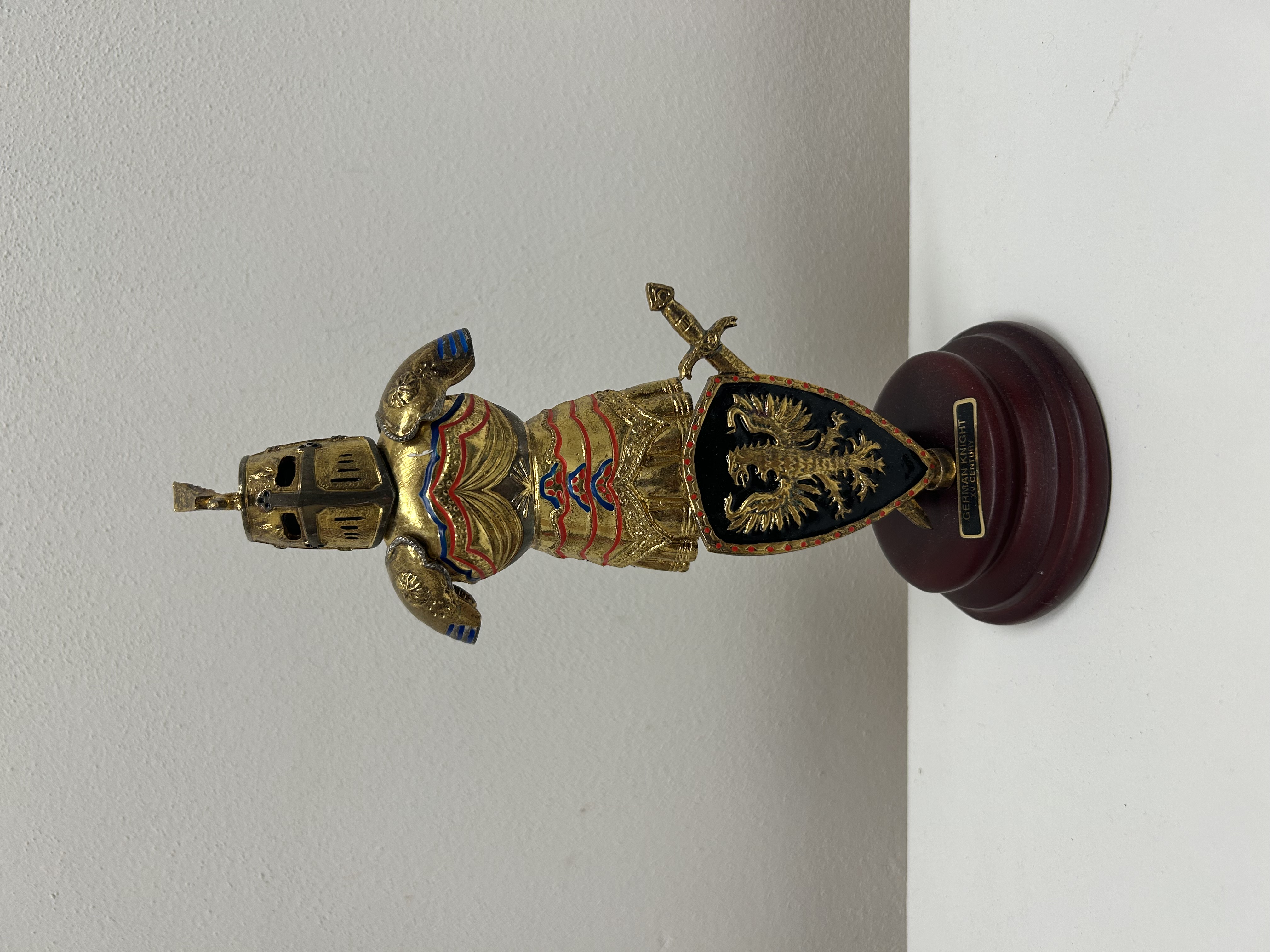 Německý rytíř XV. století — pozlacená figurka